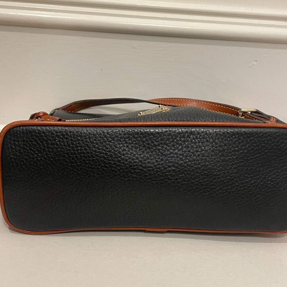 Dooney & Bourke pebbled leather crossbody purse black & brown gold hardware - Picture 7 of 15